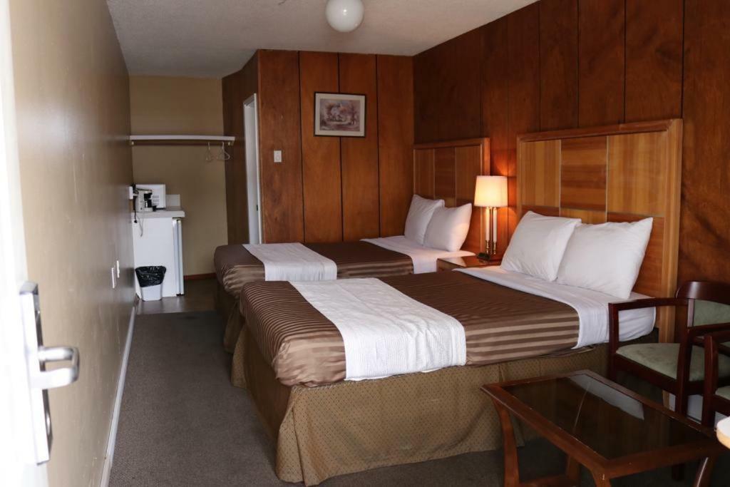 Plaza Motel Penticton Exterior foto